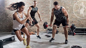 Antrenor Master Trainer certificat pentru rezistență funcțională