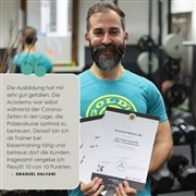 Emanuel Halvani Absolvent von Flexyfit